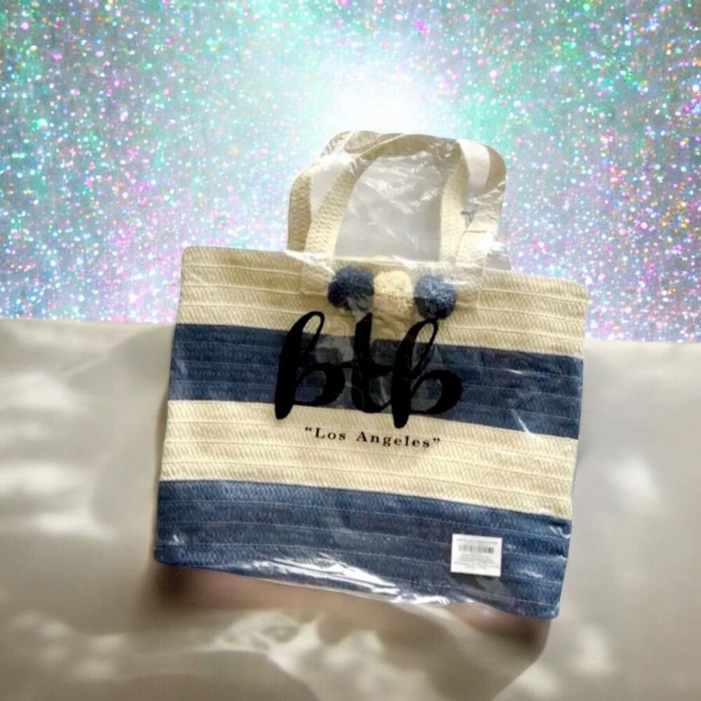 BEYOND THE BEACH Bahama Mama tote bag in Natural/Navy MSRP $132 New With Tags